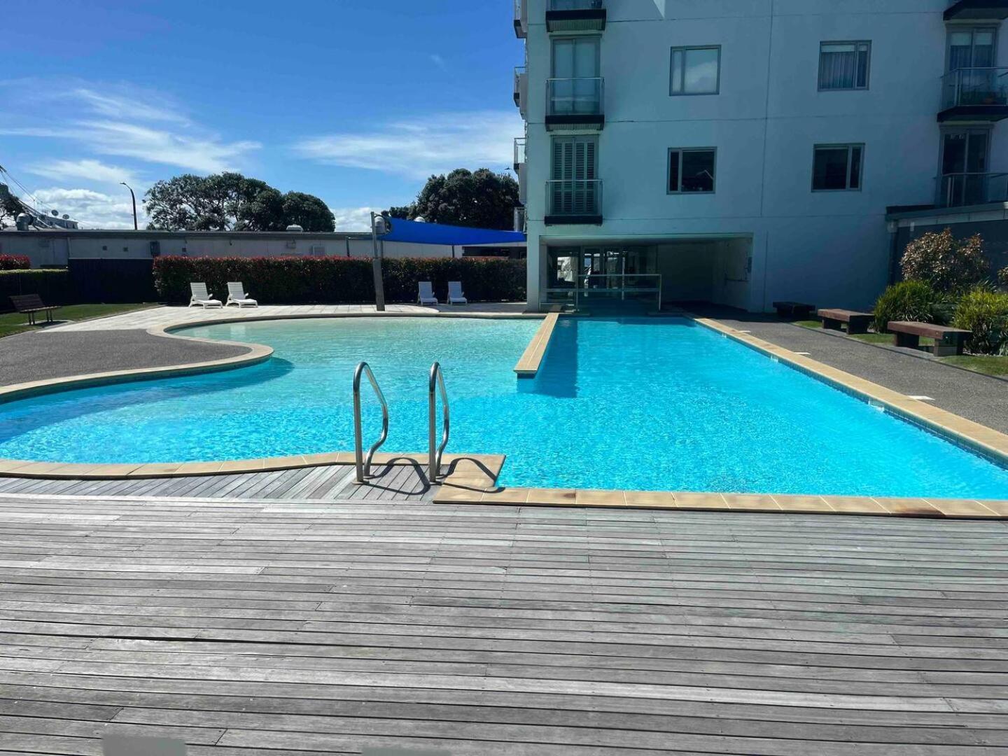 Apartment Location, Location, Location! Napier